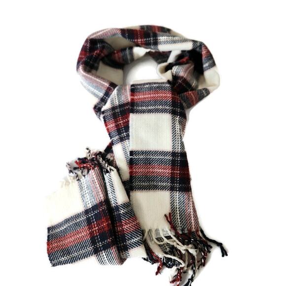 Abercrombie & Fitch Women's Soft Plaid Blanket Scarf - Picture 2 of 4